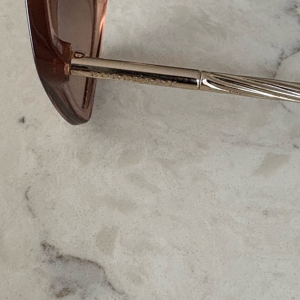 Burberry Chic Oversized Gradient Sunglasses - Picture 4 of 5